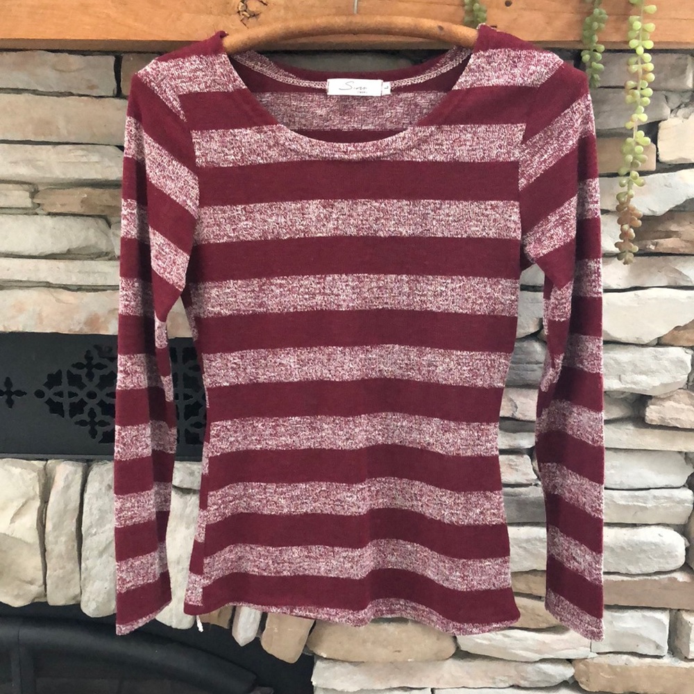 F21 Burgundy Metallic Stripe Long Sleeve Scoop Neck Tee Size Large